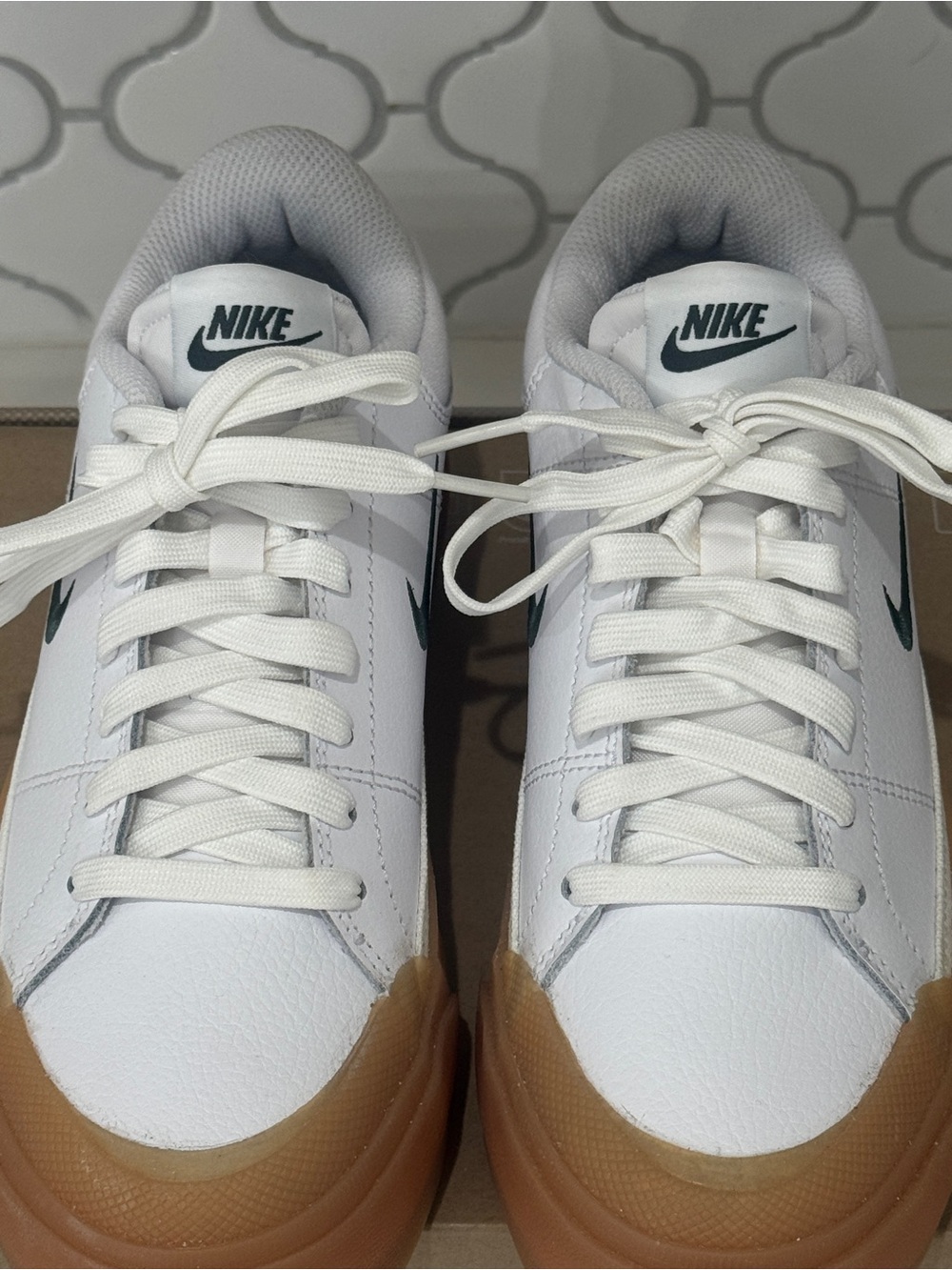 Nike Court Legacy Lift White Green Gum Platform Sneakers Women's 6.5 NWOB - Picture 9 of 10